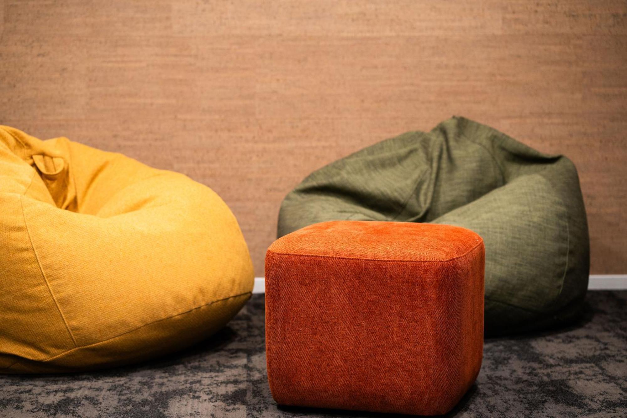 Haka House Wellington Hostel Kültér fotó Bean bag chairs